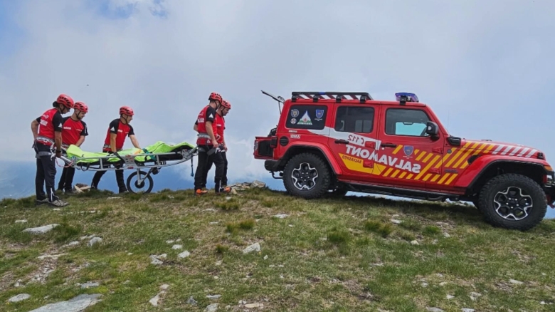 accident grav pe transfagarasan o masina a cazut 50 de metri in prapastie patru persoane au decedat 68a9cb0b11cd5