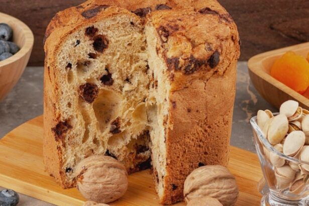 chec cu caise si nuci reteta unui desert pufos si repede de preparat 68aeec5c313a5