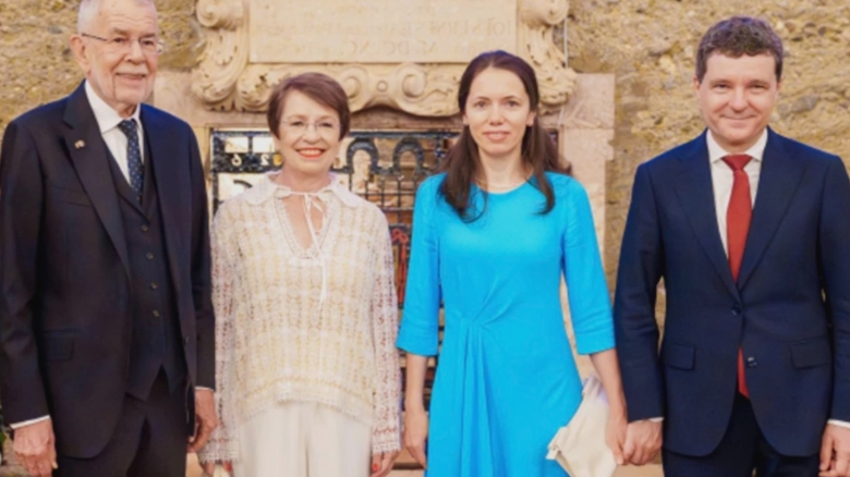 cine a platit deplasarea partenerei lui nicusor dan in austria peste 50 000 de lei cheltuiti de presedinte 68a6dc8da1758