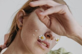 cum poti preveni imbatranirea prematura a pielii alimentele la care trebuie sa renunti daca vrei sa te mentii tanara mai mult timp 68ac586c32267