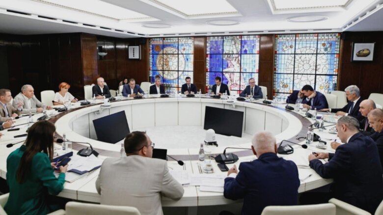 fractura in coalitie psd si usr fac sedinte separate cu bolojan social democratii nu l scutesc de critici dure nici pe seful guvernului 68aafbeed4be2