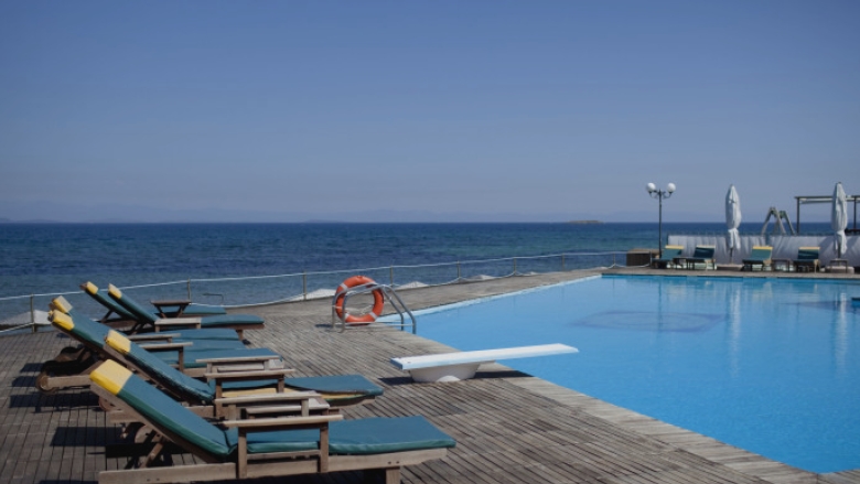 grecii merg in vacante in strainatate pentru ca turismul s a scumpit prea mult la ei in tara 68ae85021c3c4