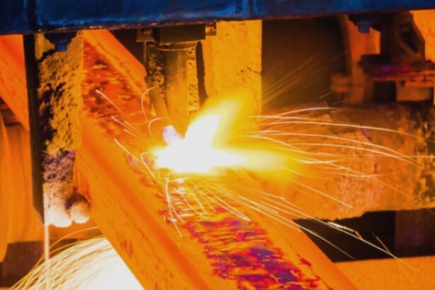 industria romaneasca se prabuseste greii siderurgiei trag obloanele si trimit oamenii in somaj tehnic 68b4a8a7b880f