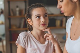 moms who raise quietly confident daughters do 8 things differently 68afa42faba92