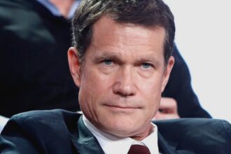 nip tuck star dylan walsh family members in serious car crash in n j 68a62f4b45604