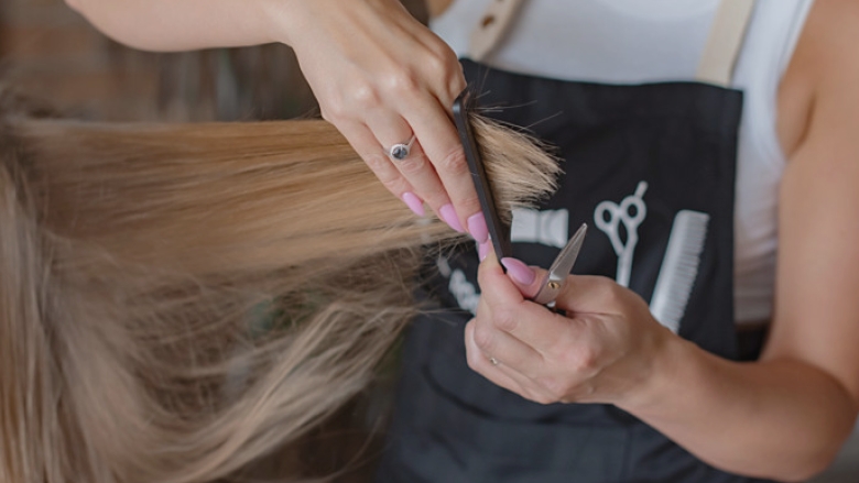 video mersul la salon a devenit un lux cu cat s au majorat tarifele pentru serviciile de infrumusetare clienta e consistenta cresterea 68a727e3edbd6