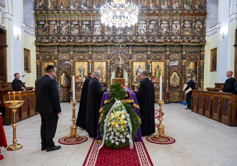 alba mitropolitul andrei prezent la catedrala din blaj in semn de omagiu fata de cardinalul lucian 68d9603b96ac8