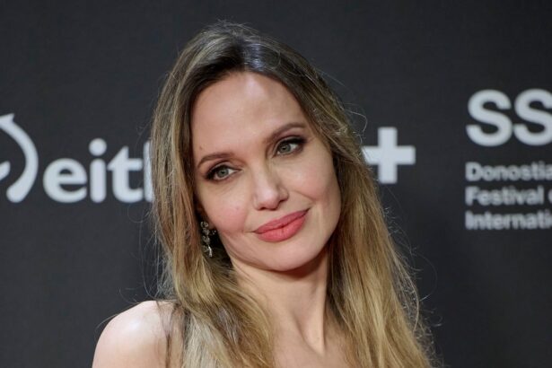 angelina jolie says i dont recognise my country now amid threats to freedom of speech in us 68d0d8bae3202