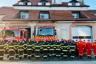 bihor ziua portilor deschise pe 1 octombrie la statia de pompieri stei pentru cei 73 de ani de existenta 68dbbceb3c111