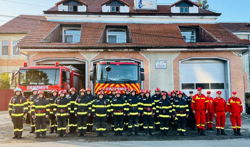 bihor ziua portilor deschise pe 1 octombrie la statia de pompieri stei pentru cei 73 de ani de