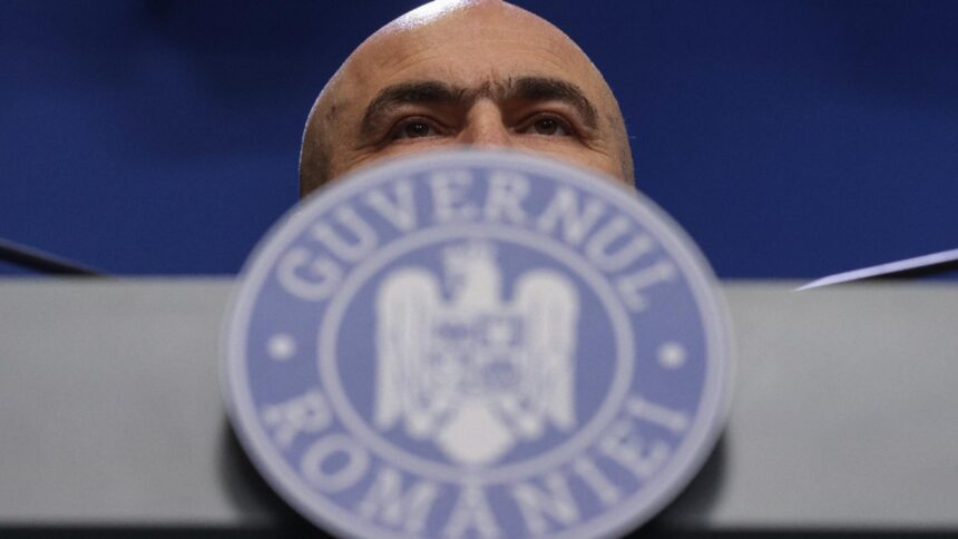 bolojan isi mobilizeaza propaganda sociologi analisti si jurnalisti de serviciu convocati in sedinta secreta e groasa 68c28471f09fd