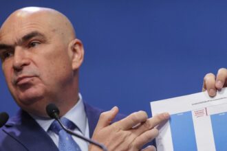 bolojan se contrazice la cateva ore dupa ce a anuntat ca varsta de pensionare va creste guvernul explica ce a vrut sa spuna premierul 68bfcfe3bc101