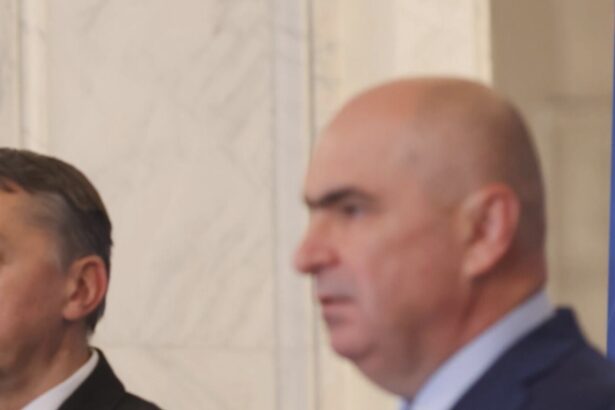 bolojan si david pusi la punct de un renumit economist roman austeritatea din invatamant poate avea consecinte negative ireversibile o forma de prostie concentrata 68b80beda3607