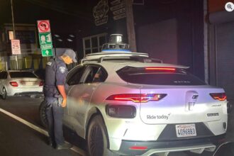 california police stumped after trying to ticket driverless car for illegal u turn 68db3d4b3bed1