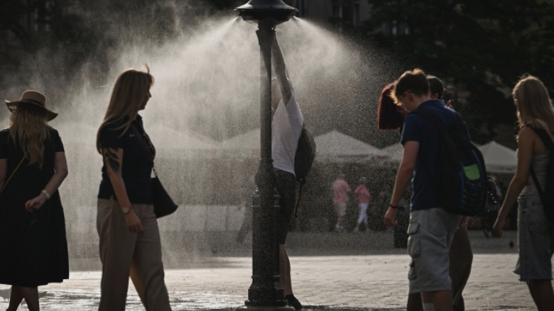 cat de mult accelereaza caldura extrema procesul de imbatranire efectele comparate cu alcoolul si fumatul