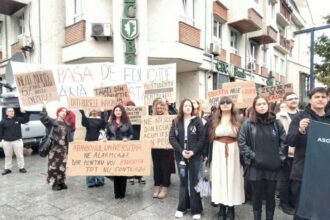 cluj sute de studenti au protestat impotriva masurilor de austeritate ale guvernului in domeniul educatiei 68da575d0bed1