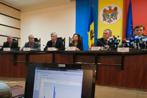 convocare record de observatori internationali la alegerile din moldova peste 3 000 de observatori nationali si internationali vor supraveghea alegerile 68d7e6a39e868