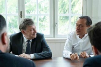 crina ntonescu AE0PQwrVOzH91p89