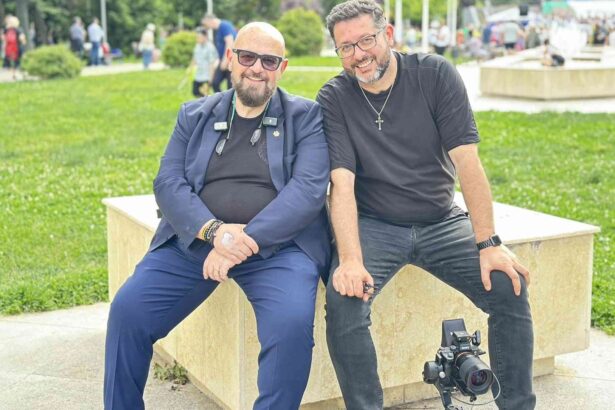 decu AMq1pVaj2BUjVbKV