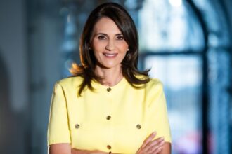 dosarul lui eugen sechila a fost clasat anca alexandrescu demasca esecul sistemului toate mastile vor cadea de ce tremura ponta 68d3bd439fc53