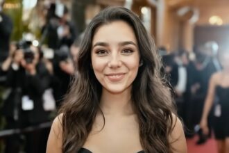 emily blunt and sag aftra join film industry condemnation of ai actor tilly norwood 68dbf0bd2e5f6