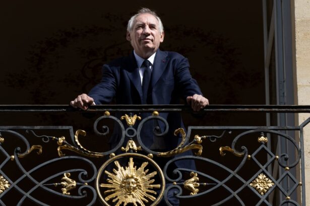 french pm francois bayrou expected to be ousted in confidence vote 68bea2742e63b