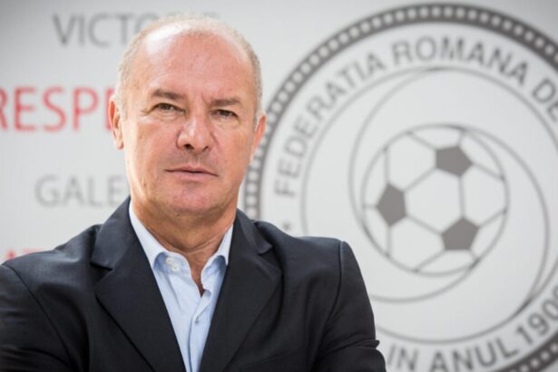 ion geolgau mesaje cu tenta sexuala catre mama unui junior de la nationala de fotbal a romaniei 68cd6beedec68