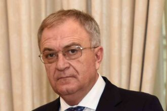 ion sterian mjEG98yyOkcQM0ME