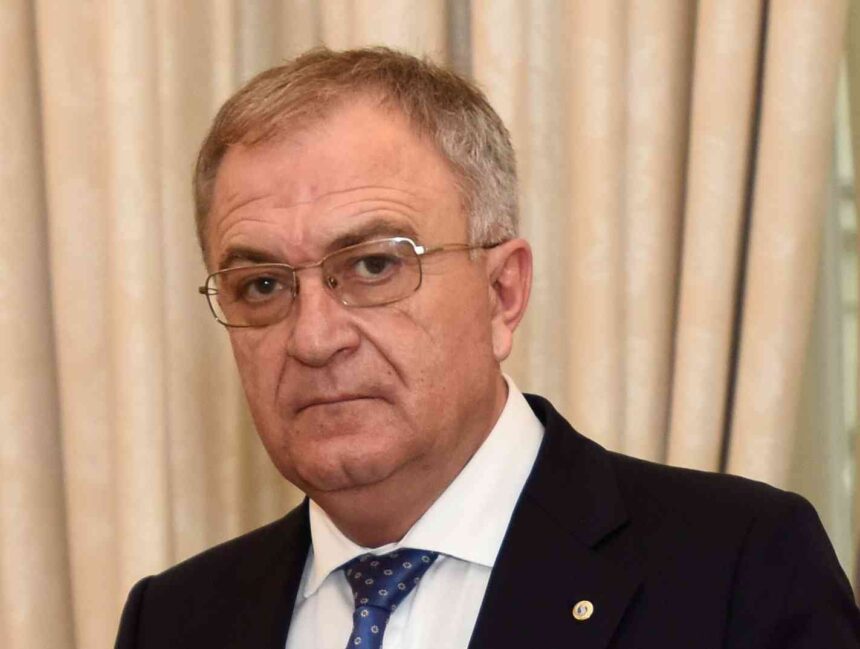 ion sterian mjEG98yyOkcQM0ME