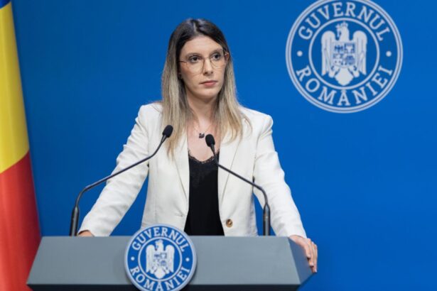 ministra rezist care vrea sa abandoneze hidrocentralele sunt prea vechi 68cbdfe58e624