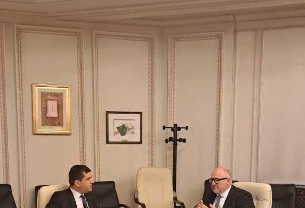 ministrul economiei va solicita ce sa analizeze impunerea unei limite la cantitatile de ciment importate din tarile non ue 68d58a331bb04