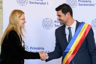 mirona Aq2WqeW2zXfXJQqr