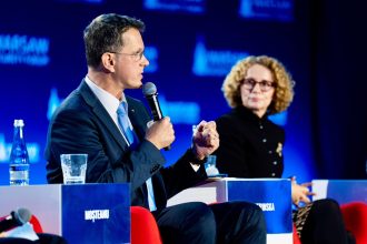 mosteanu intalniri la varsovia cu reprezentanti ai unor mari companii din industria de aparare 68dc0fc1ce436