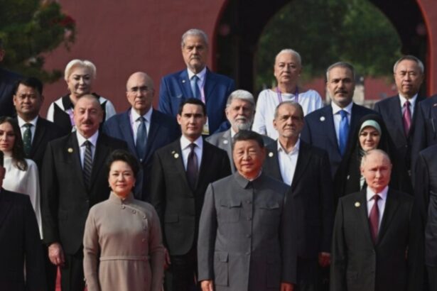 nastase si dancila au mers in china fostii premieri apar in poza cu vladimir putin si kim jong un ce mesaj a transmis ministra rezist de externe 68b8267f86052