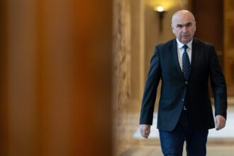 Bolojan: Vor fi concedieri în administrația locală, iar impozitele pe locuințe ar putea crește și cu 70%, în anumite situații 20 original govr7277 YZ9jq42bQ9Hao2LV scaled 1