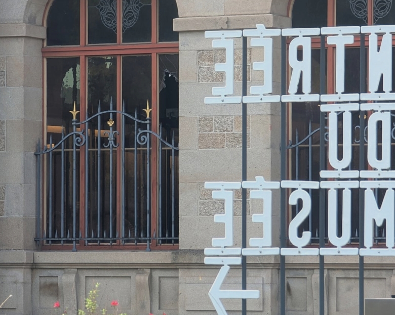 porcelain treasures worth e9 5m stolen from french museum 68b9b15245f8c