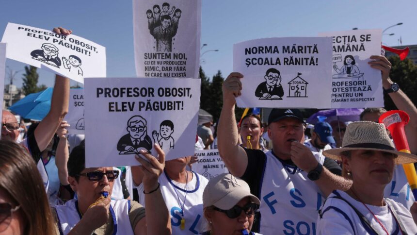 profesor la protestul din piata victoriei in ultimii 30 de ani niciun ministru n a indraznit sa se poarte cu noi cum s a purtat daniel david 68beaef31ab07