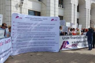 protestul sindfisc s a incheiat liderul sindical afirma ca discutiile cu ministrul finantelor au fost constructive 68d7dc54aafa2