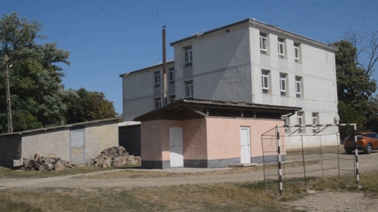 revoltator scoli fara apa potabila si cu toalete in curte cu mai putin de o saptamana pana la inceperea noului an scolar 68b6790c53527