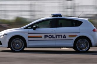 scandal intre vecine soldat cu lovituri din ambele parti miza a fost boxa blocului dupa ce un barbat a ramas blocat acolo 68bef457f3e92