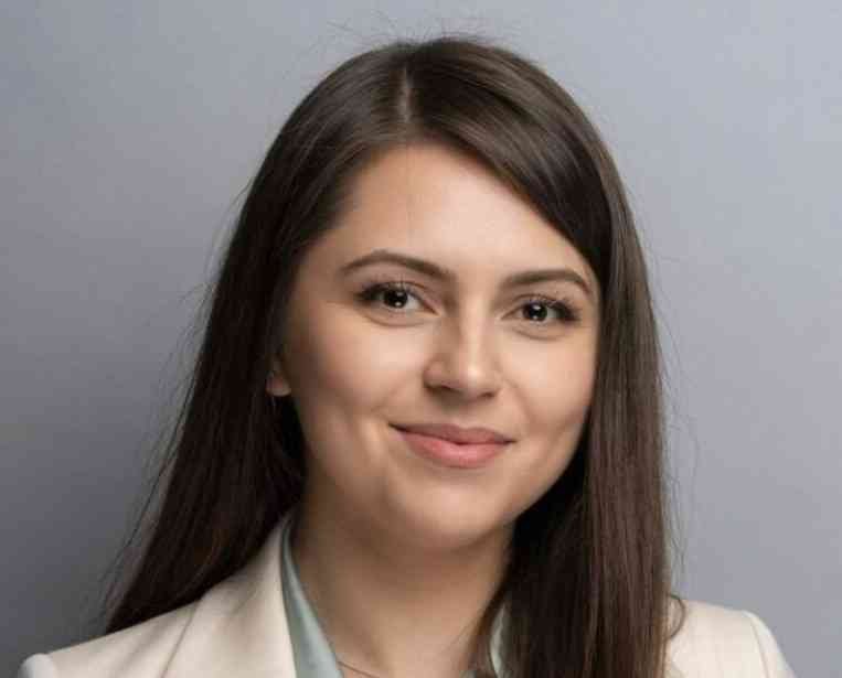 PNL-ista Ana-Smărăndița Irina, numită director de cabinet al premierului Bolojan / A fost Head of Strategy la Poșta Română 2 smaarndita