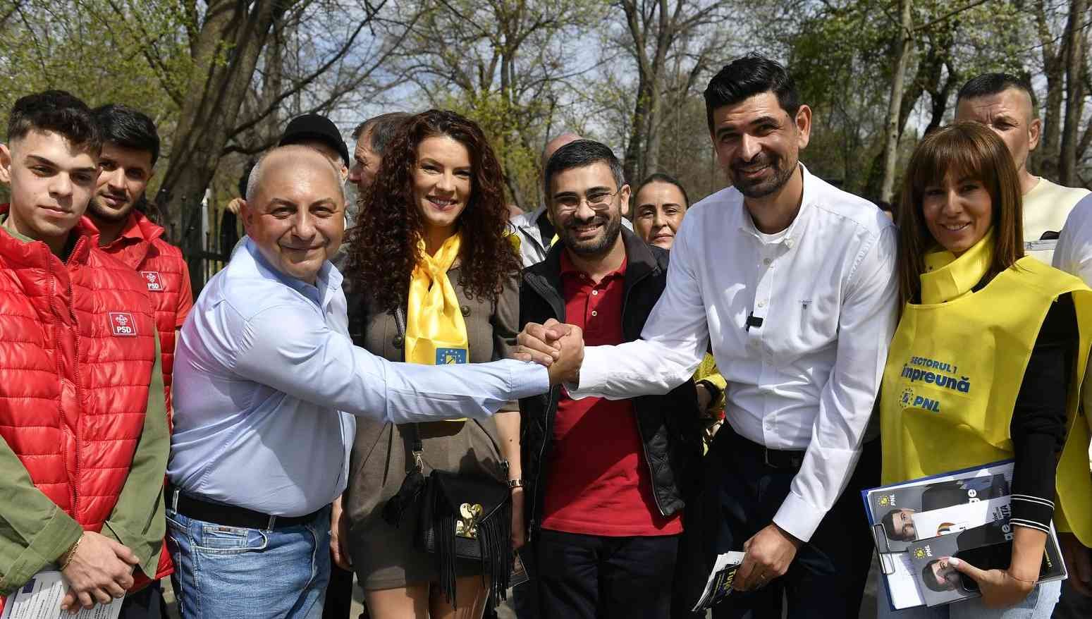 S-a dat startul epurărilor politice la Sectorul 1: George Tuță a schimbat Comisia de Disciplină. Președinte a fost pus un pensionar special, fost ofițer MAI 2 start YNqBRjvJGytOZOvd