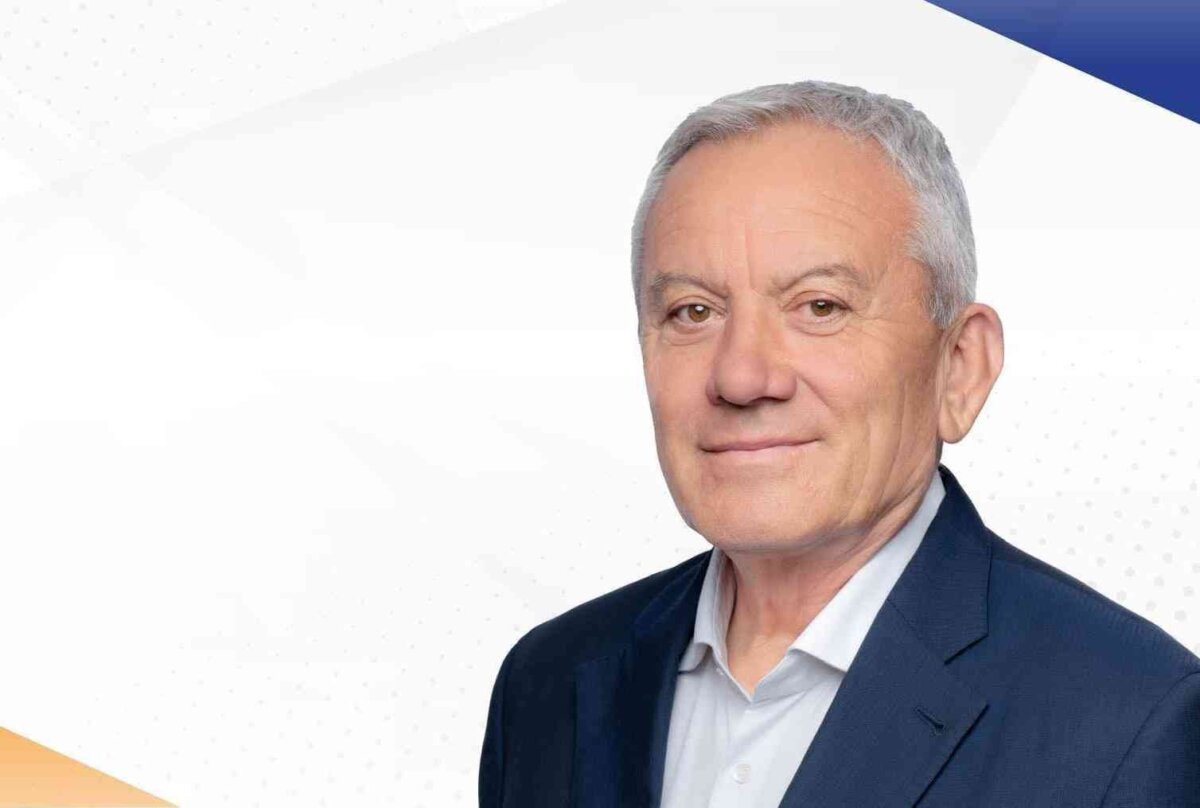 toma YKblZ96yb7FB1awZ