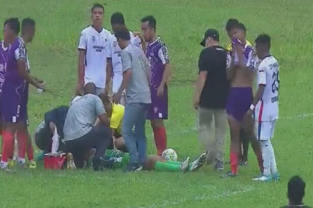 tragedie in fotbal un portar de numai 33 de ani a murit pe teren in timpul meciului 68b5eab2a4221