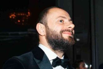 victor slivinschi YD0EnkGGqkU4q4Wy