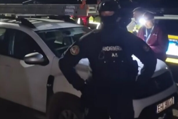 video patronul unui cunoscut club de manele retinut pentru furt de curent politistii au descins atunci cand pe scena canta adrian minune 68d7f8bd244ca