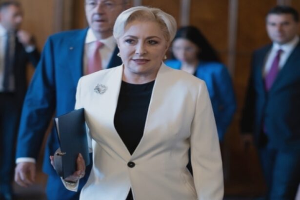 viorica dancila avem un ministru de externe care izoleaza tara se explica de ce nu ne aflam la masa negocierilor 68b843ded0d8c
