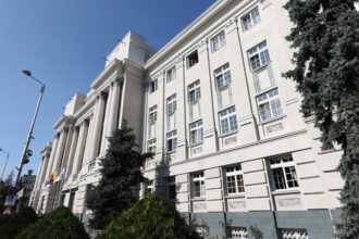 alfred simonis astazi intra in vigoare noua organigrama a consiliului judetean timis am disponibilizat peste 500 de persoane 68dd190158150