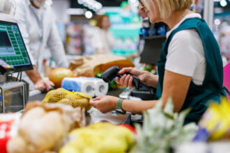 amenzi pentru clientii si comerciantii care nu respecta legea in magazine si in parcari cand esti obligat sa acorzi prioritate 6902f1704634b