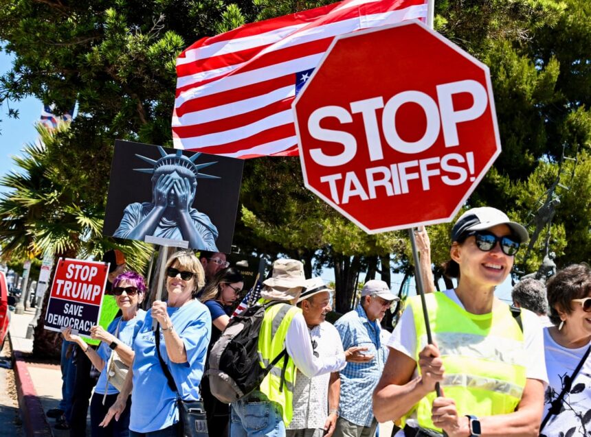 americans pessimism about the economy cuts across political lines 68f0d504b8b7a